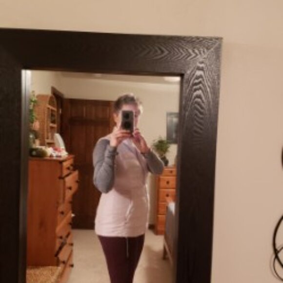 lululemon athletica Down for a Run vest, Light ROSE PINK, size 10 - Picture 8 of 10